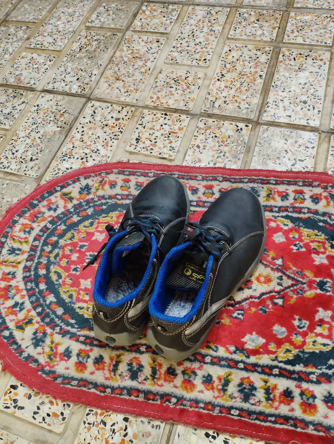 کفش مخصوص کار|کیف، کفش، کمربند|محمدشهر, محمدشهر|دیوار