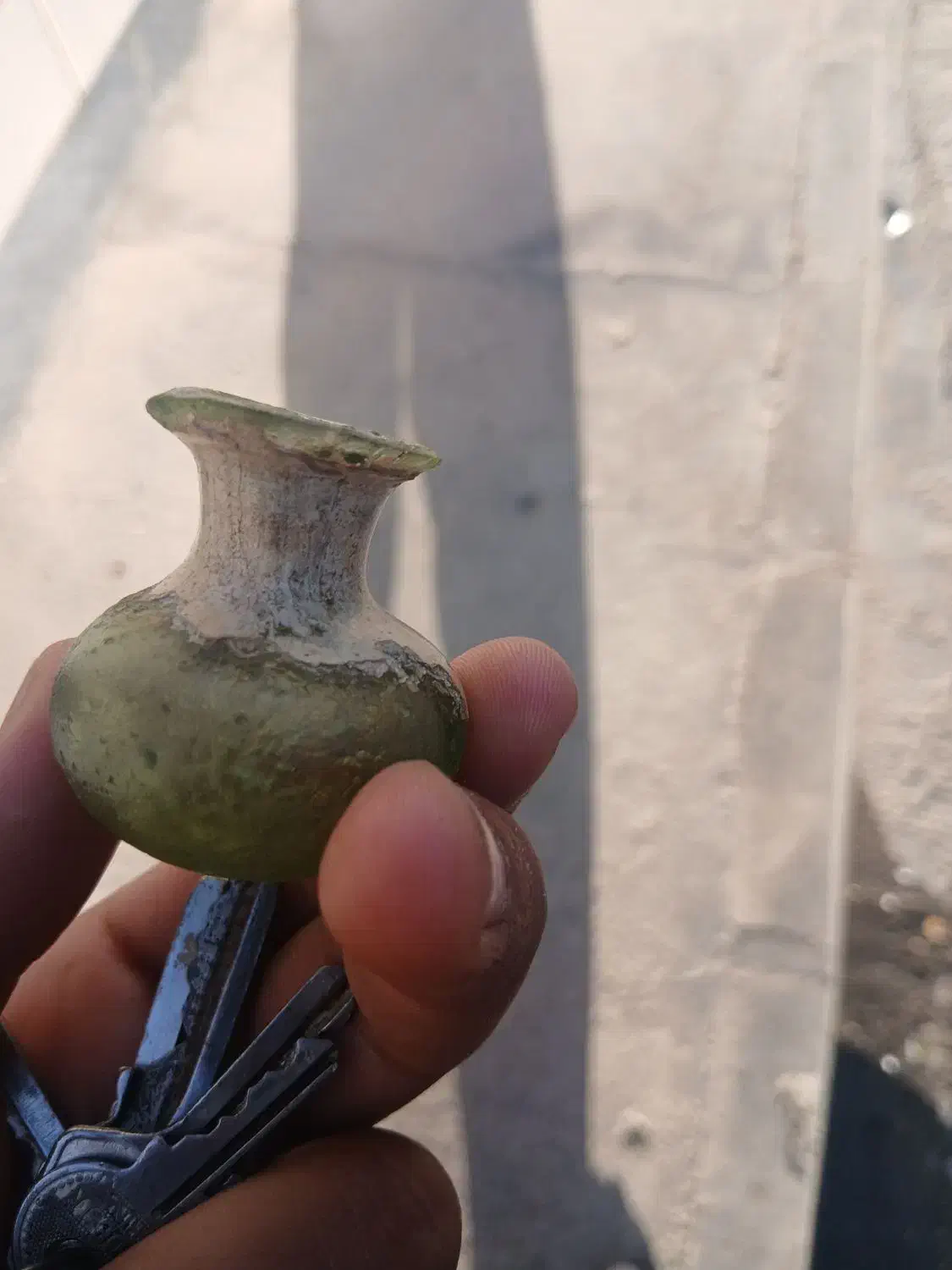 کوزه قدیمی|کلکسیون اشیاء عتیقه|کرمانشاه, |دیوار