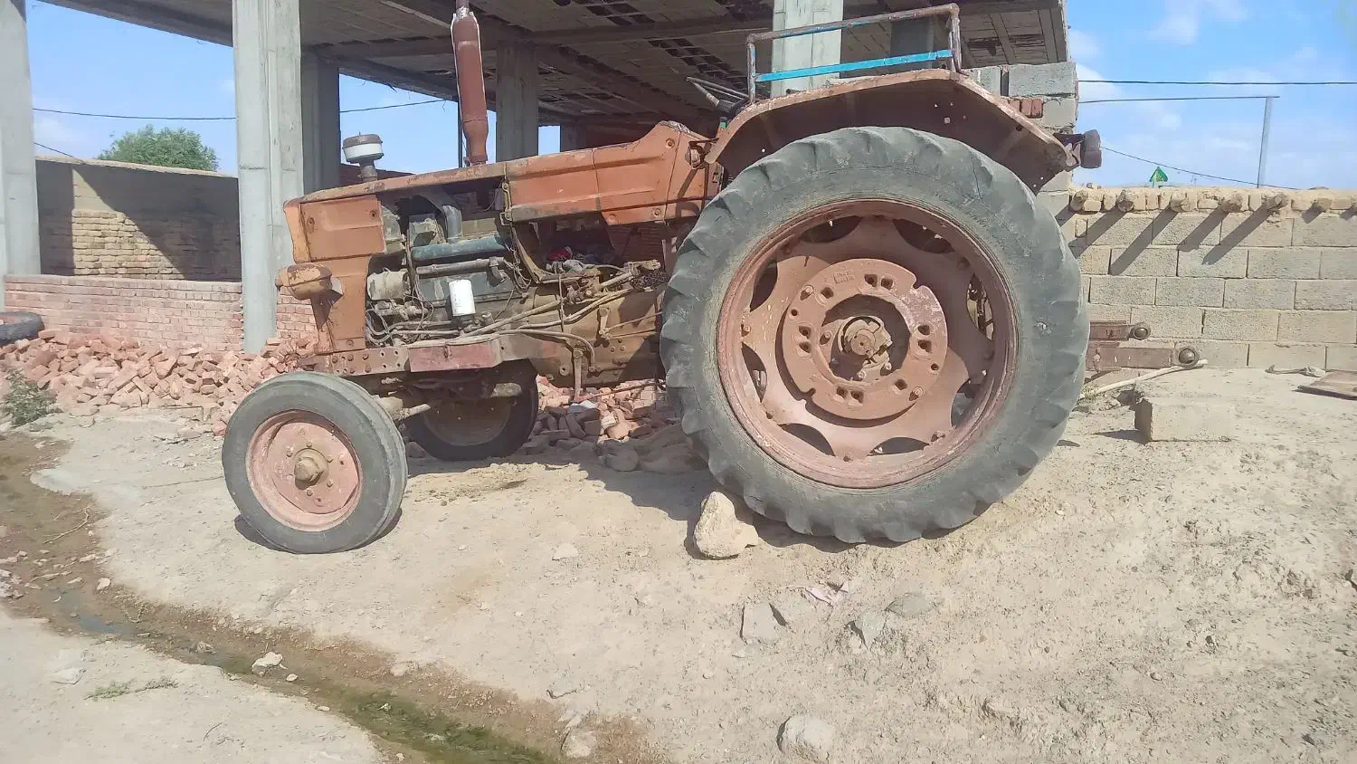 یک دستگاه تراکتور رومانی مدل۶۵|خودرو سنگین|ملکان, |دیوار