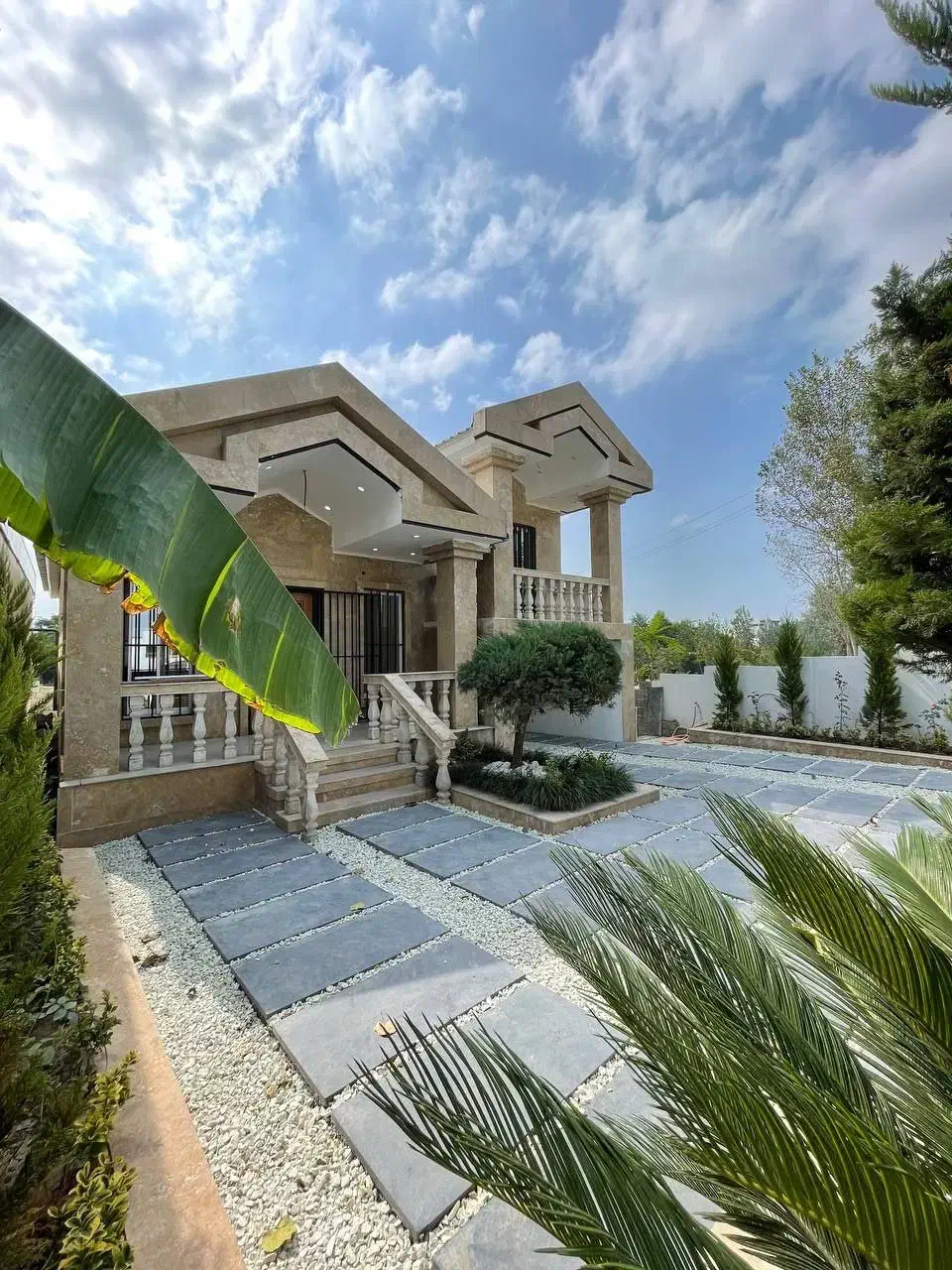 نیم پیلوت/ نما سنگ سند مدارک|فروش خانه و ویلا|آمل, |دیوار