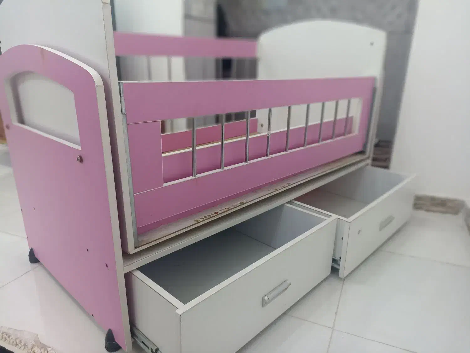 تخت خواب متحرک کودک تاسن7 سالگی|تخت و صندلی بچه|میاندوآب, |دیوار