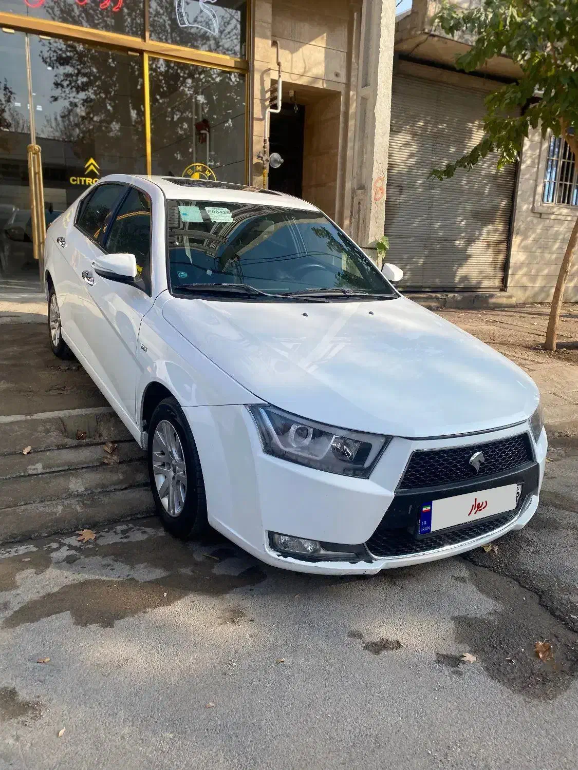 دنا پلاس سانروف دار|خودرو سواری و وانت|الوند, |دیوار