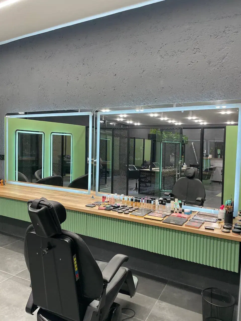 آیینه قدی تاج و سندبلاست|آینه|قائمشهر, |دیوار