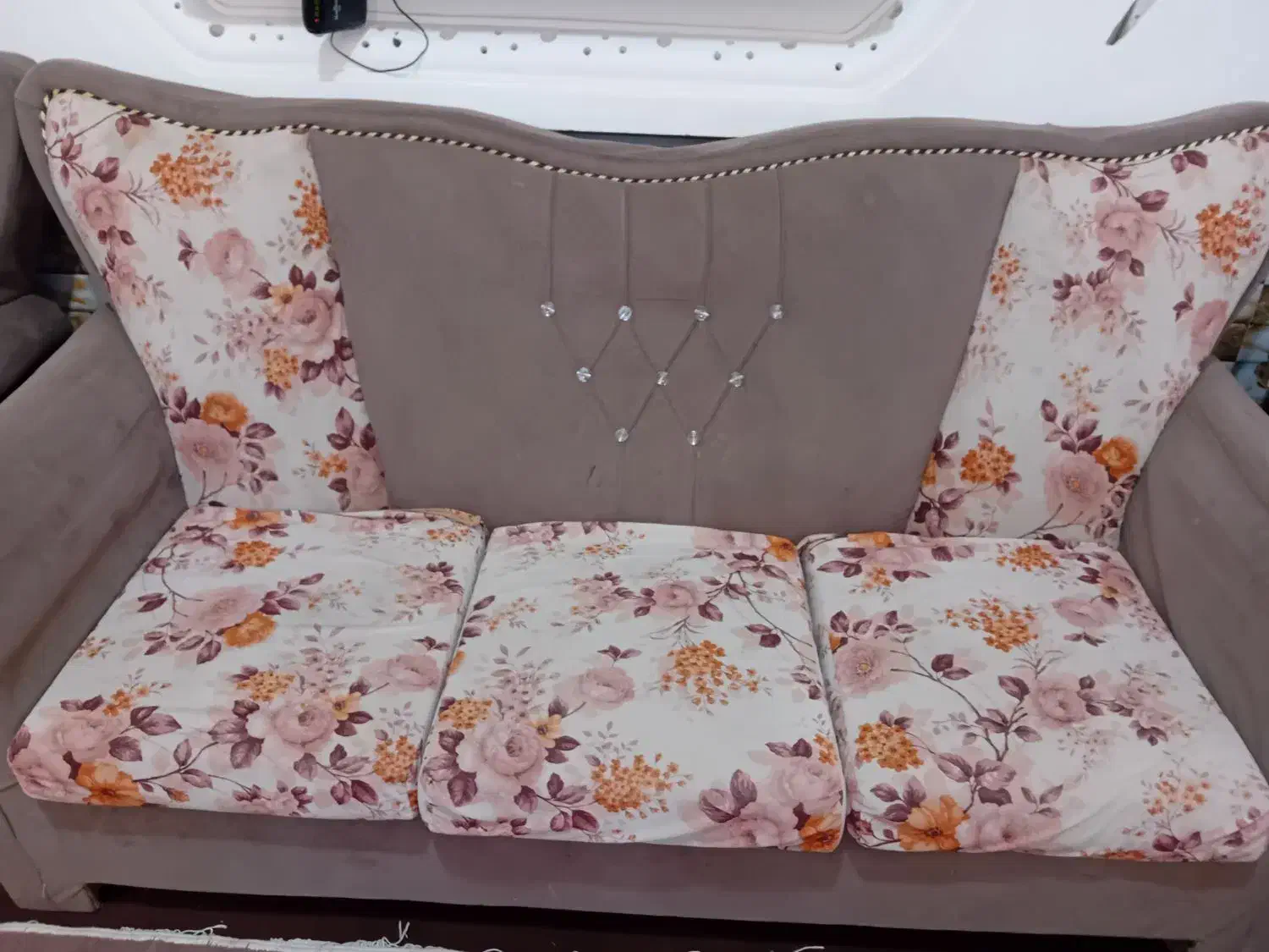 مبل|مبلمان خانگی و میز عسلی|مزرعه کتول, |دیوار