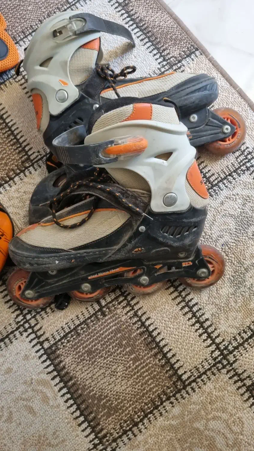 اسکیت با کلاه زانو بند ومچ بند|دوچرخه، اسکیت، اسکوتر|قم, شهرک شهرداری|دیوار