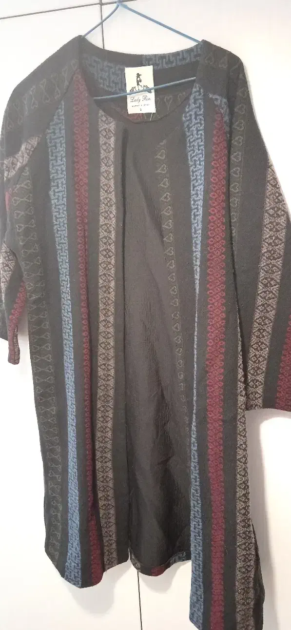 کاپشن، پالتو، مانتو اداری، شومیز، لباس مجلسی|لباس|رشت, منظریه|دیوار