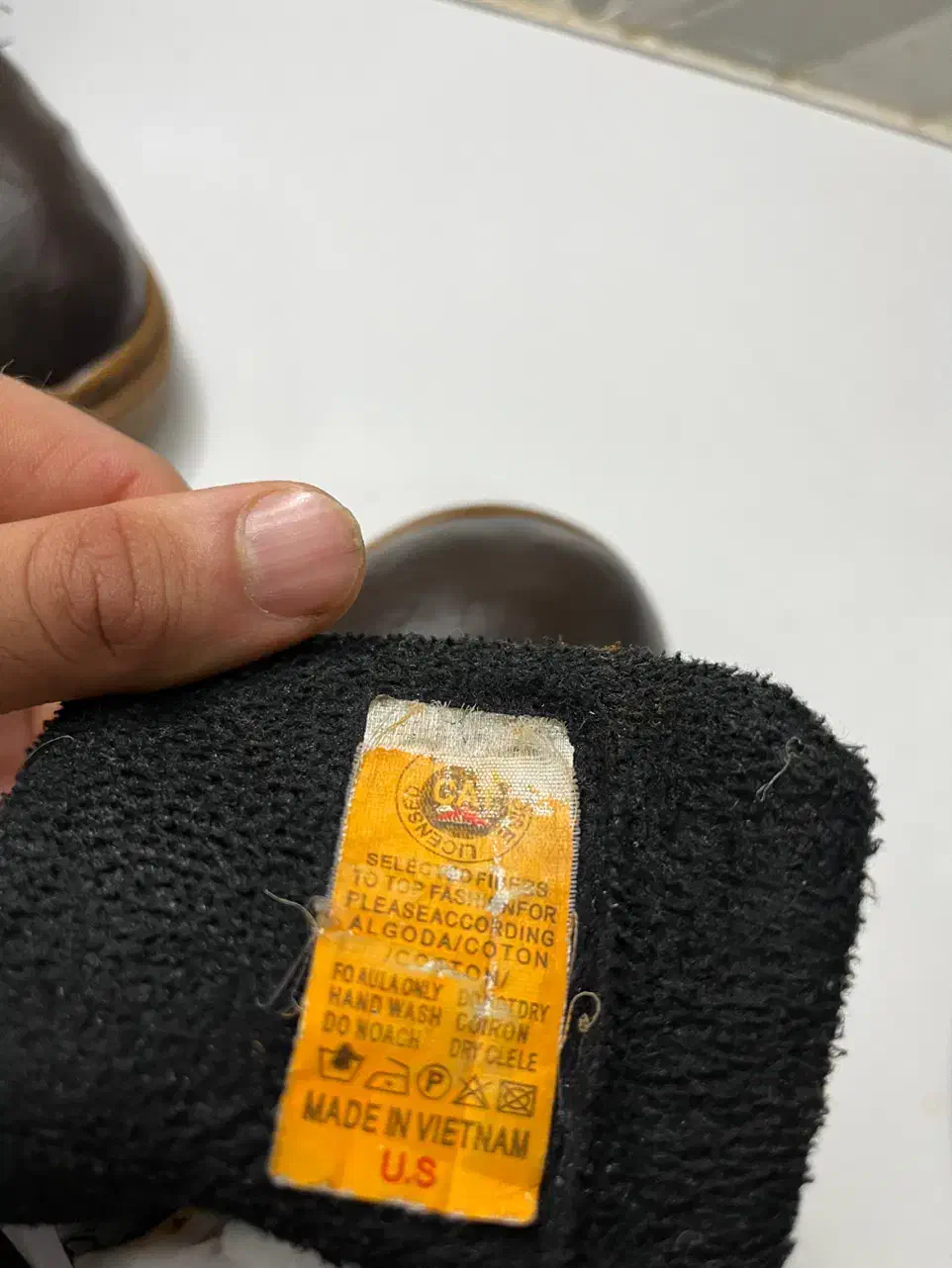 بوت کترپیلار و کفش مجلسی اصلی درجه یک|کیف، کفش، کمربند|اهواز, فرهنگ شهر|دیوار