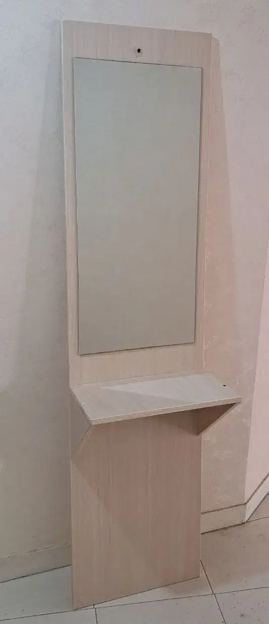 آینه|آینه|کرج, شهرک فهمیده|دیوار