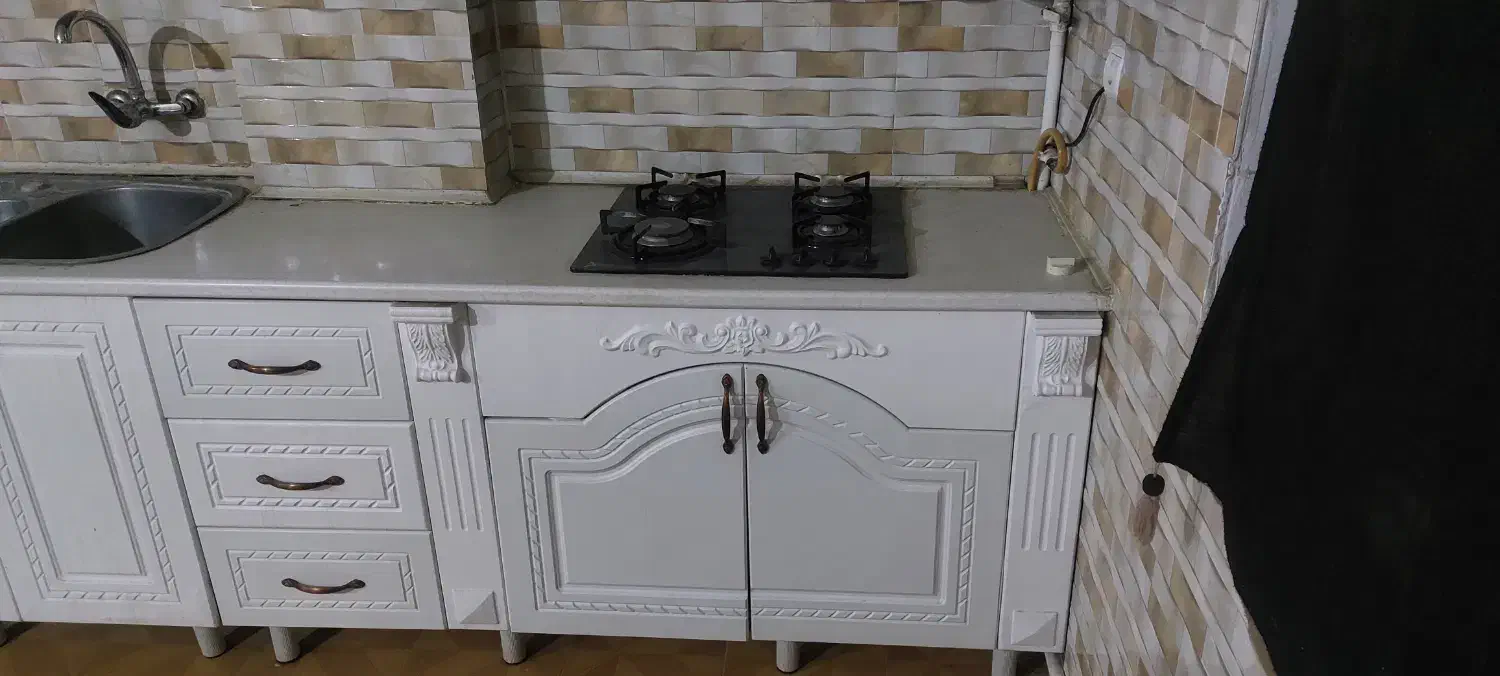 کابینت ممبران با صفحه گاز رومیزی اخوان و هود سینک|اجاق گاز و لوازم برقی پخت‌وپز|اسلام‌شهر, شهرک واوان|دیوار