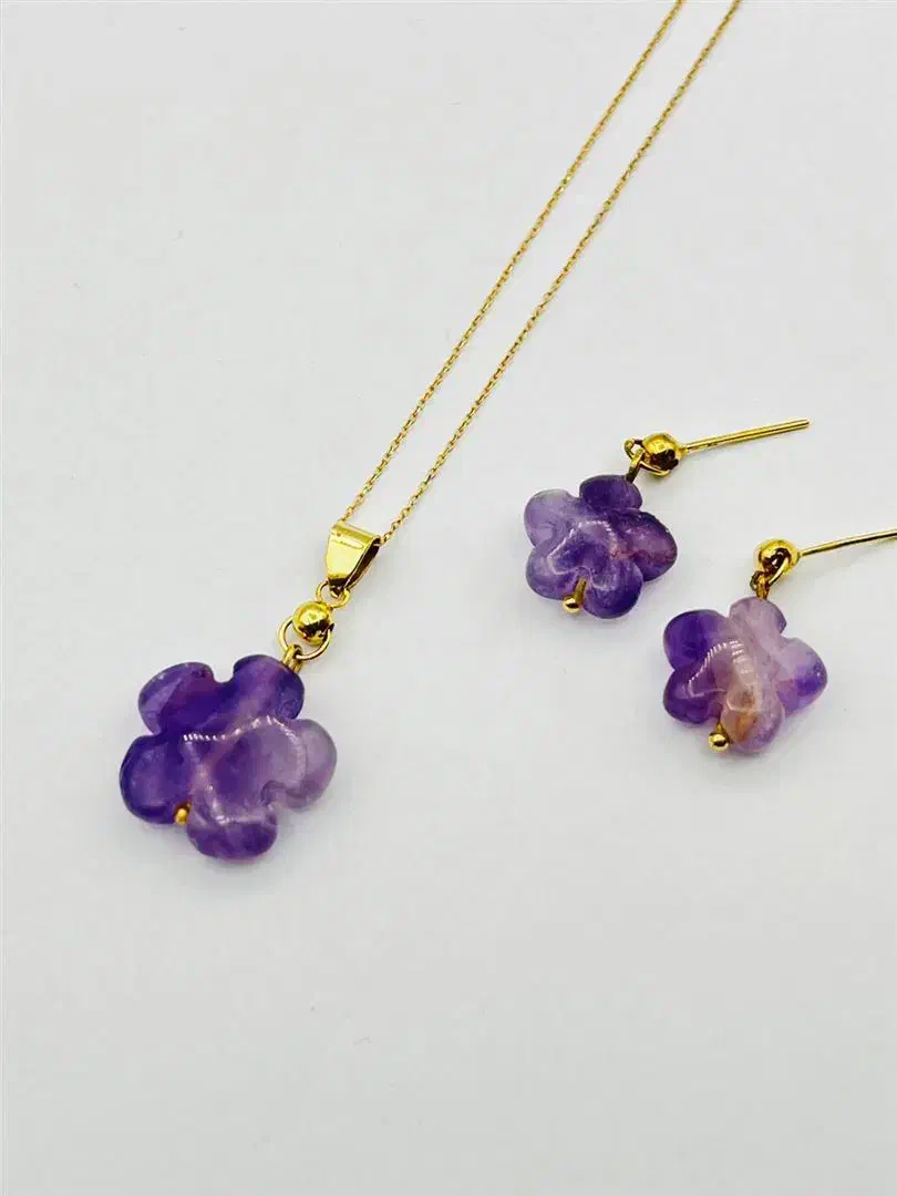 زیورآلات دست‌ساز با سنگ های طبیعی|جواهرات|خاش, |دیوار