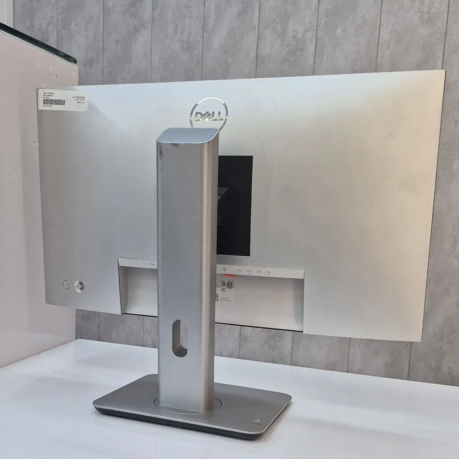 مانیتور ۲۴ اینچ Dell U2422H|قطعات و لوازم جانبی رایانه|خرمآباد, |دیوار