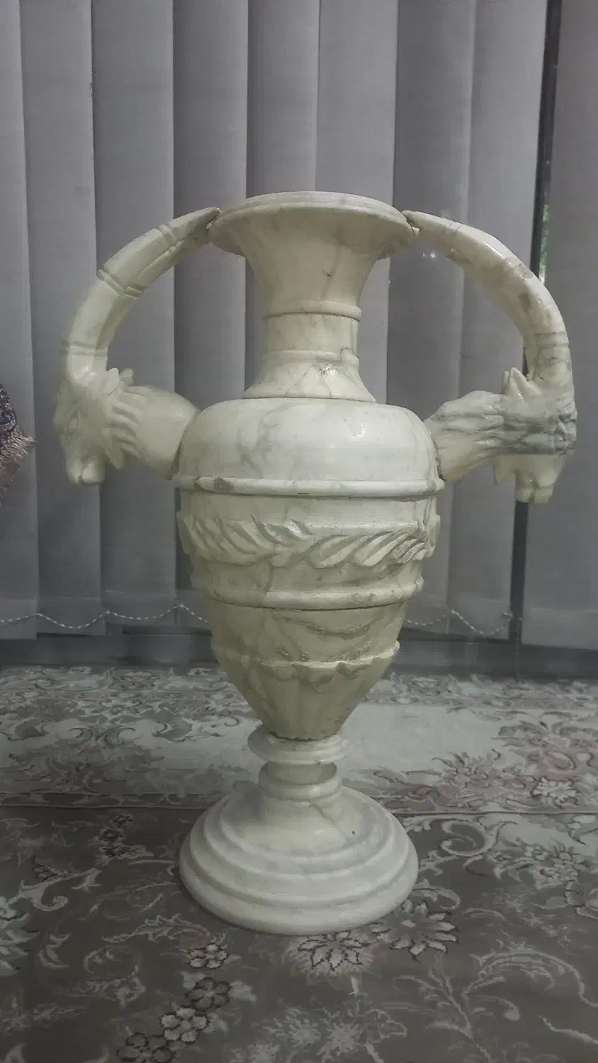 گلدان سنگی|مجسمه، تندیس، ماکت|قم, میرزائیه|دیوار