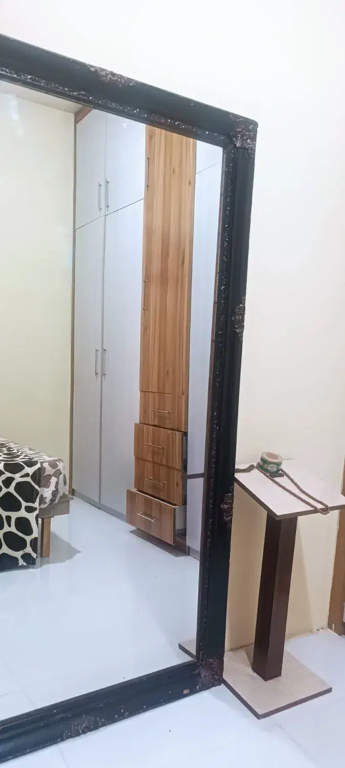 آینه|آینه|مشهد, ایثار|دیوار