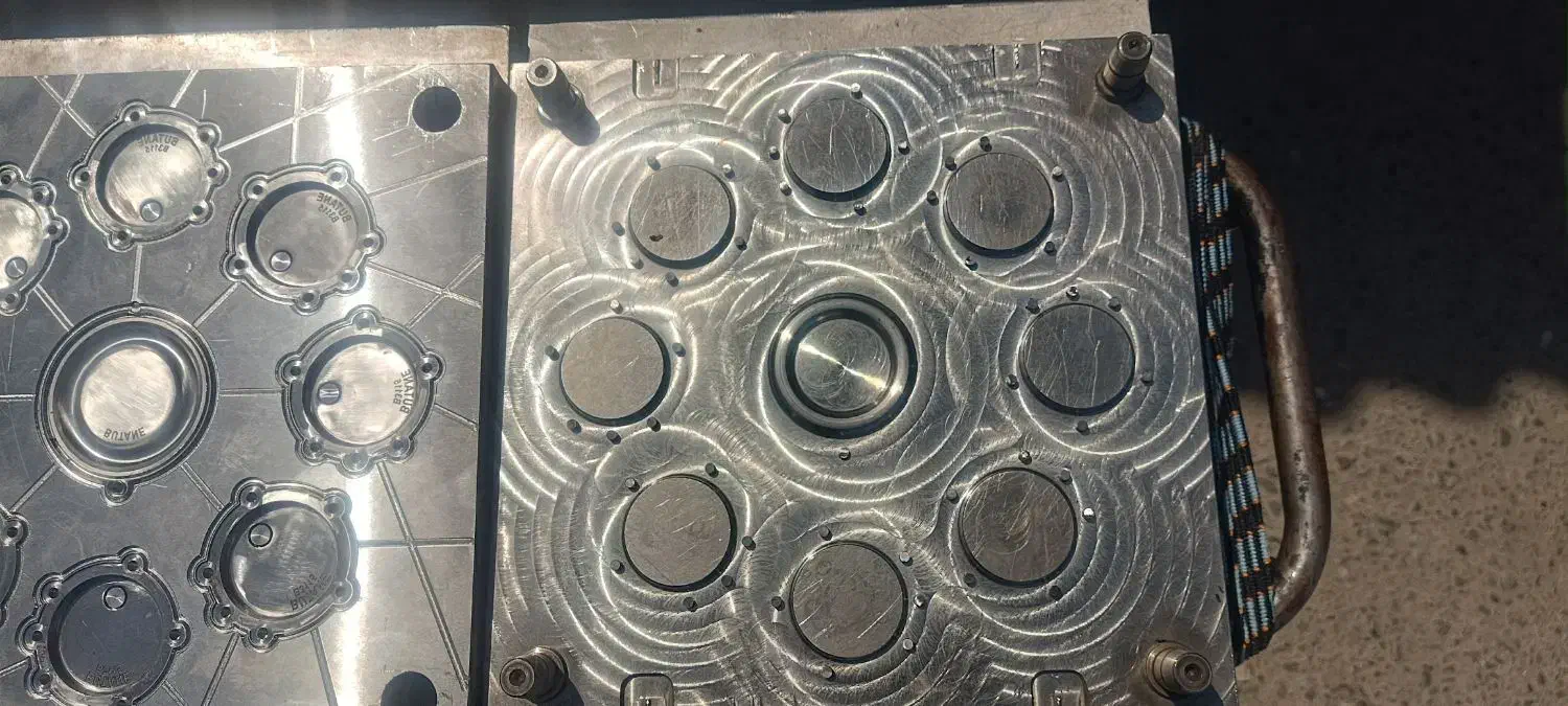 فروش 3 عدد قالب تولید قطعات آبگرمکن دیواری بوتان|آبگرمکن، پکیج، شوفاژ|تهران, فلسطین (میدان انقلاب)|دیوار