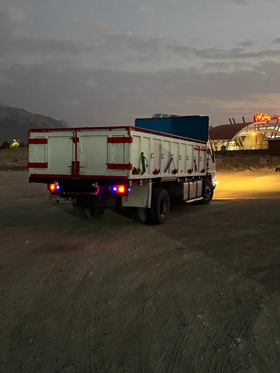 حمل بار ب تمام کشور با ماشین ایسوزو باری|خدمات حمل و نقل|کرمان, |دیوار