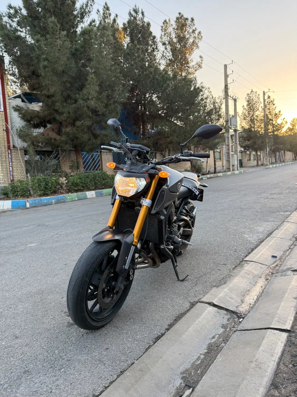 Mt09|موتورسیکلت|اسلام‌شهر, باغ فیض|دیوار