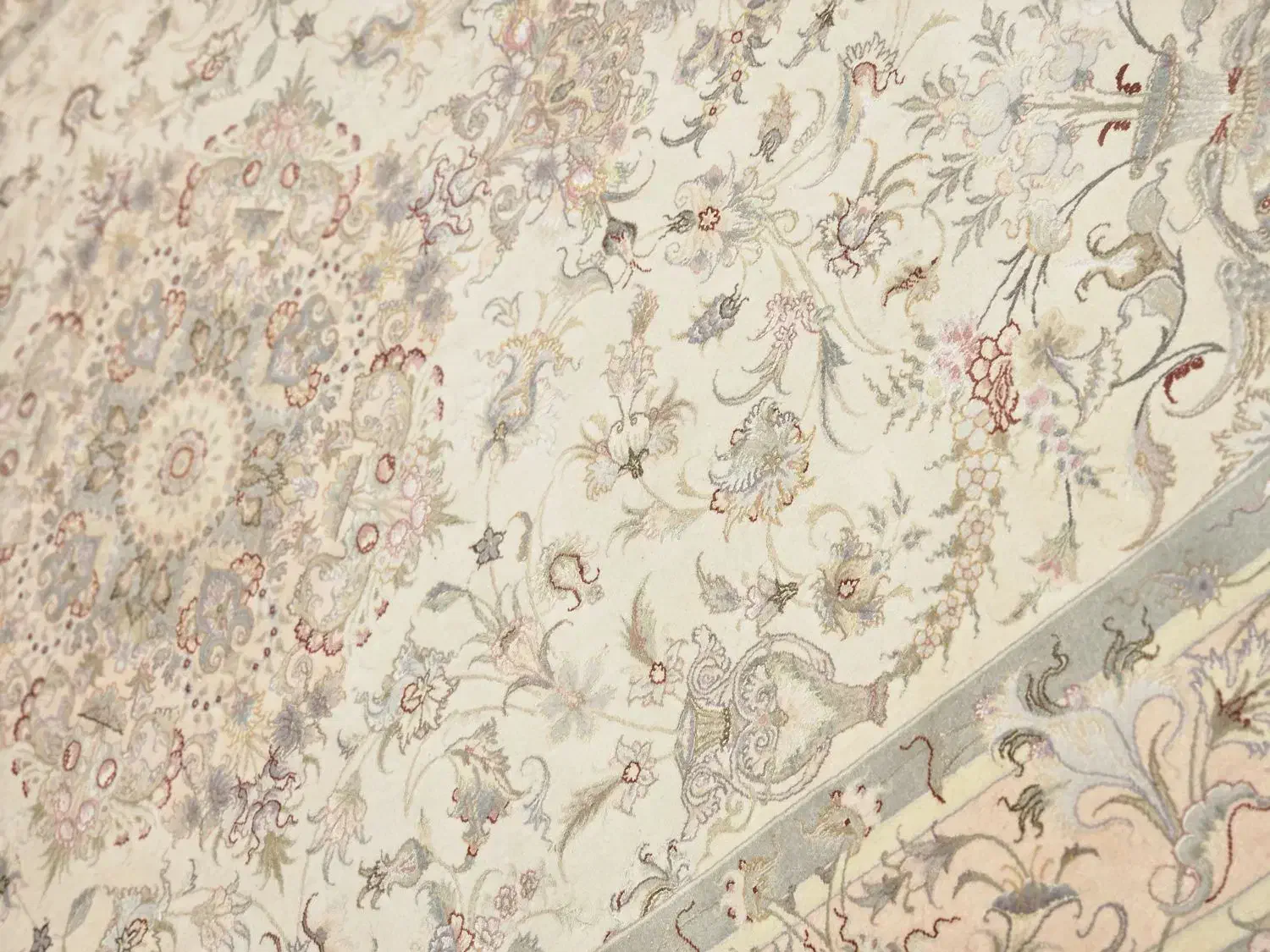 یک فرش دست بافت تبریز چله ابریشم ، خطیبی ، 6متری|فرش|تهران, پرواز|دیوار