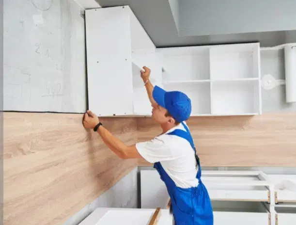 تعمیرکابینت وسایل چوبی خورده کاری نجار سیار|خدمات پیشه و مهارت|قم, کلهری|دیوار
