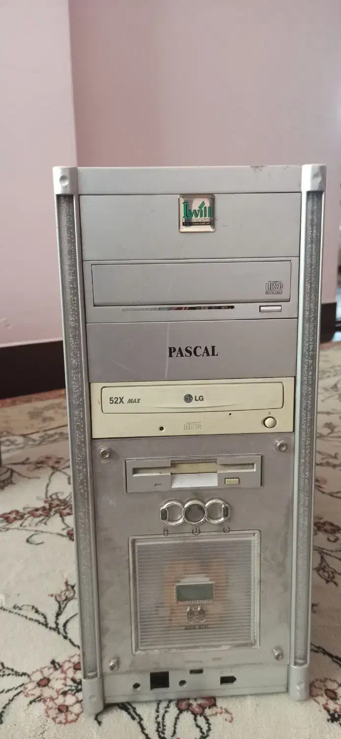 کیس قدیمی|رایانه رومیزی|فلاورجان, |دیوار