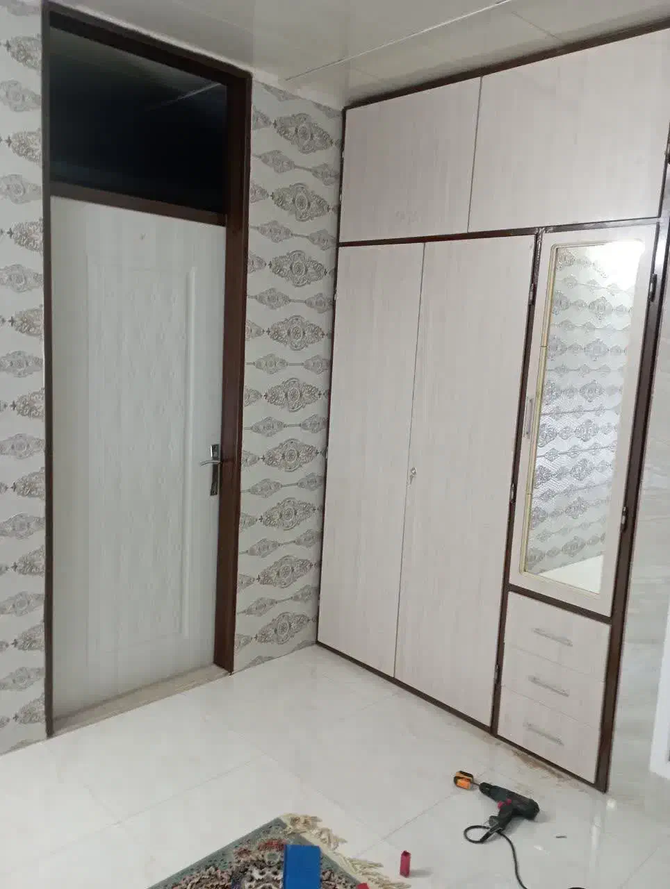 ساخت انواع درب های چوبی کمد دیواری|جاکفشی، کمد، دراور|قم, مهر آباد|دیوار