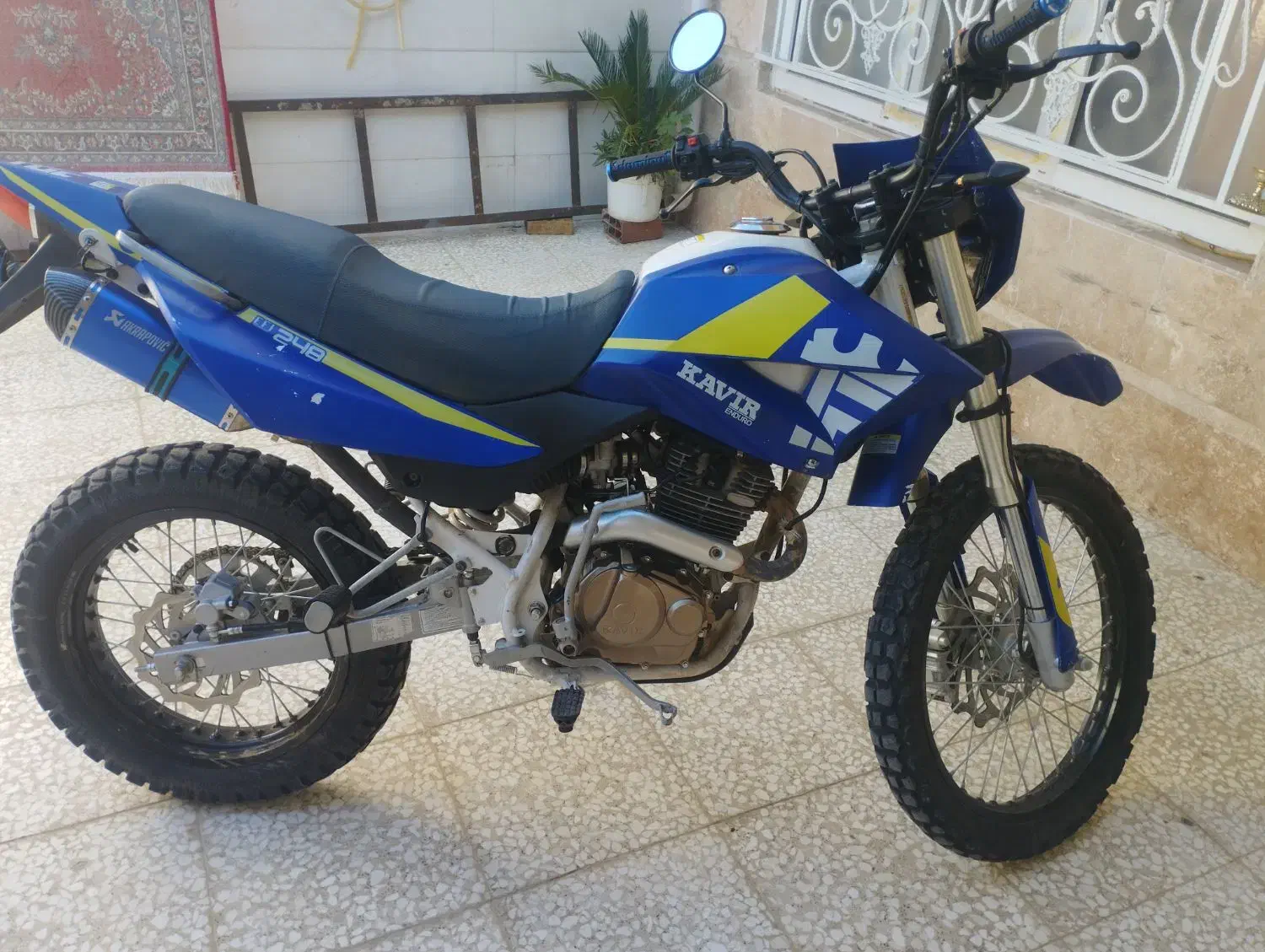 تریل t2 کویر|موتورسیکلت|دوزین, |دیوار