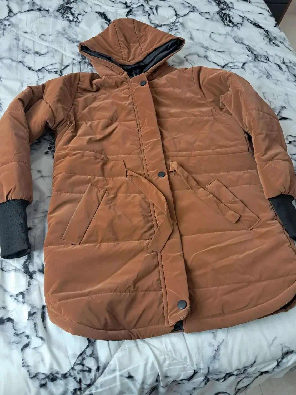 کاپشن جنس مموری|لباس|رشت, حمیدیان|دیوار