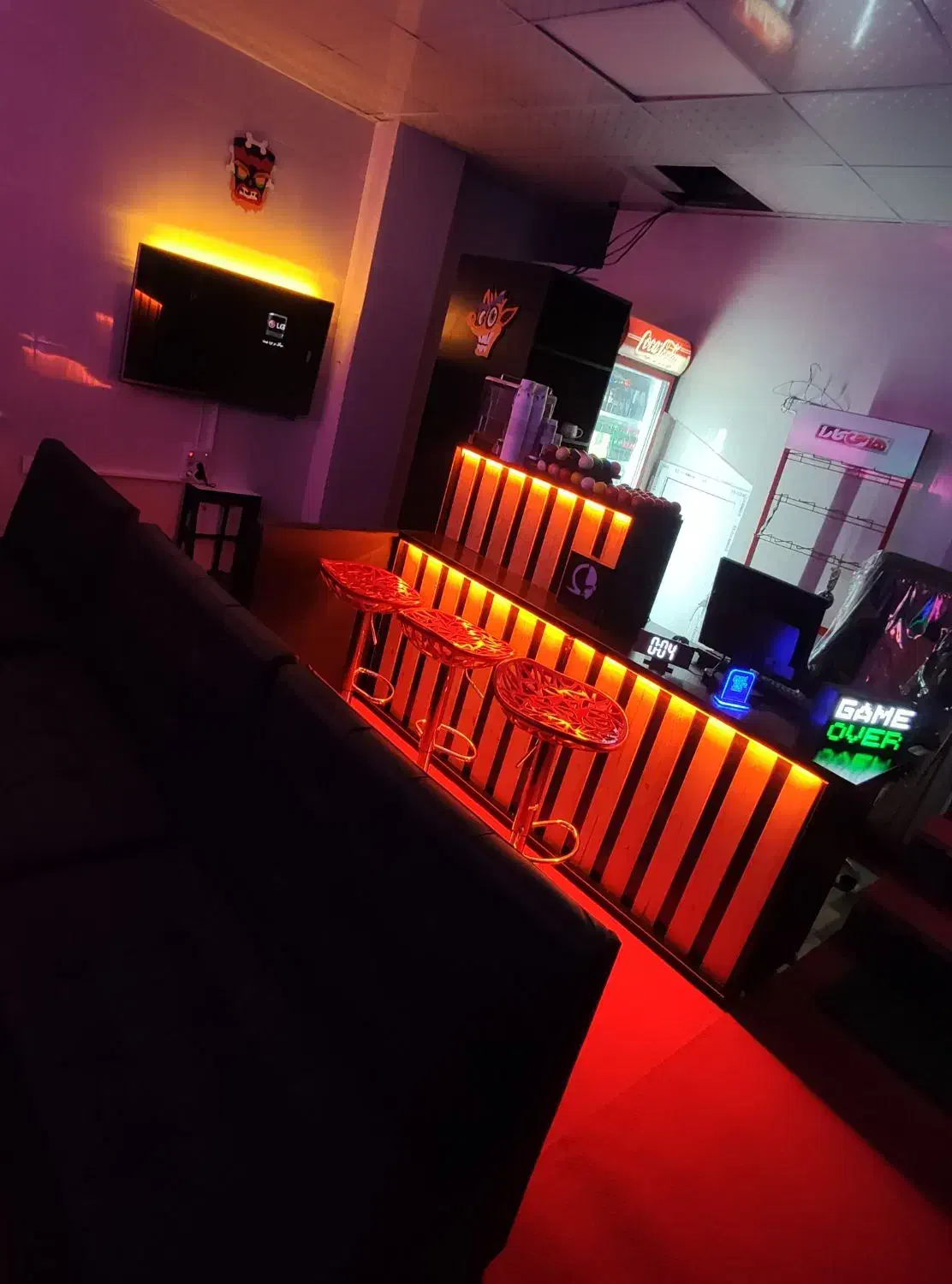 میز کامپیوتر و کانتر|میز تحریر و کامپیوتر|ری, شهرک نظامی|دیوار