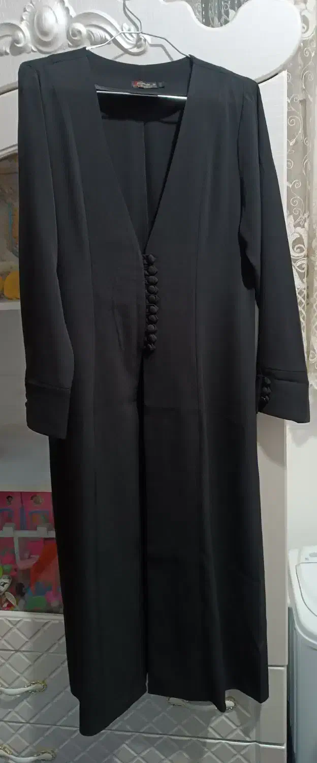 مانتو|لباس|قم, ولیعصر|دیوار