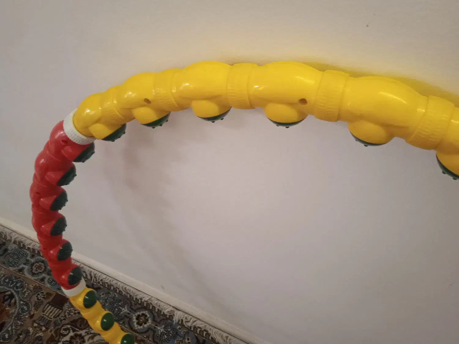 حلقه ورزشی (هولاهوپ)|تجهیزات ورزشی|اندیشه, اندیشه فاز ۱|دیوار