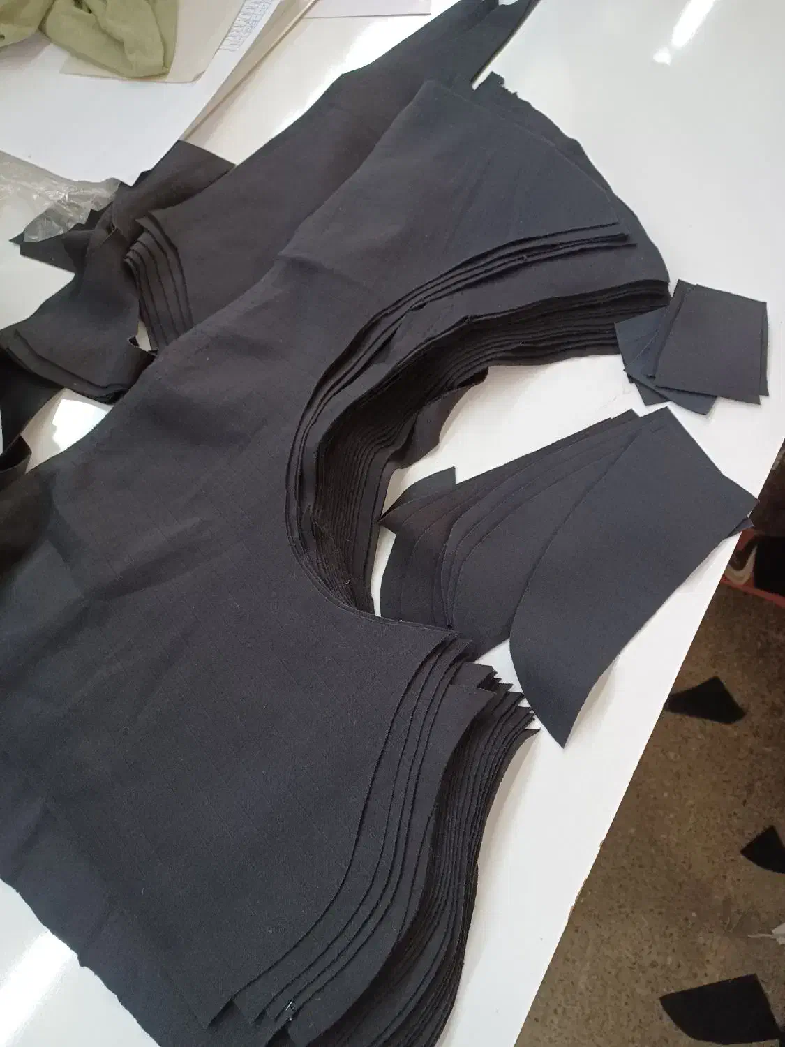 تکه و خرده پارچه از برش پارچه|لوازم خیاطی و بافتنی|مرند, |دیوار