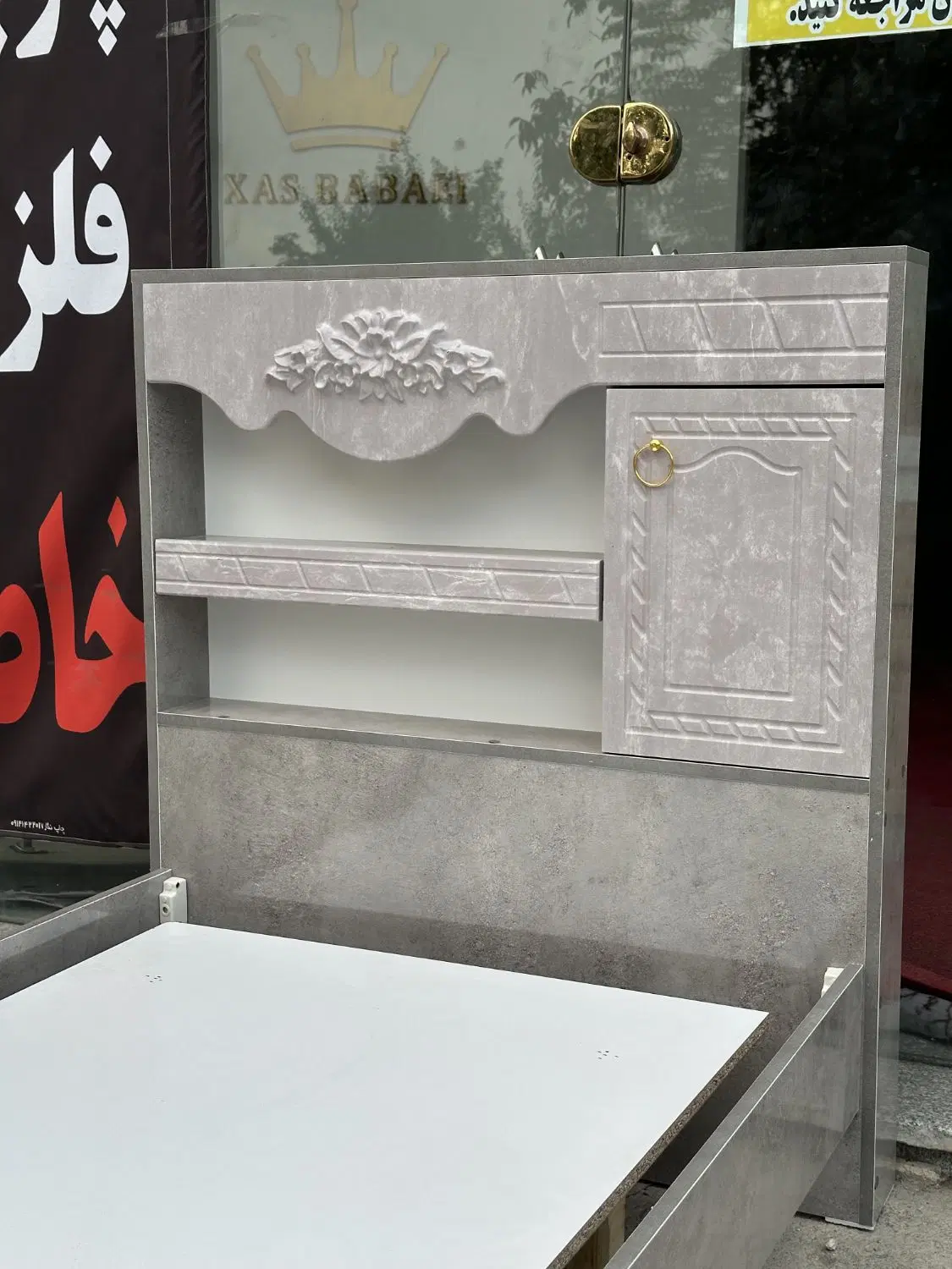 تخت تک دربدار بتنی (صنایع چوبی خاص)|تخت و سرویس خواب|تبریز, |دیوار