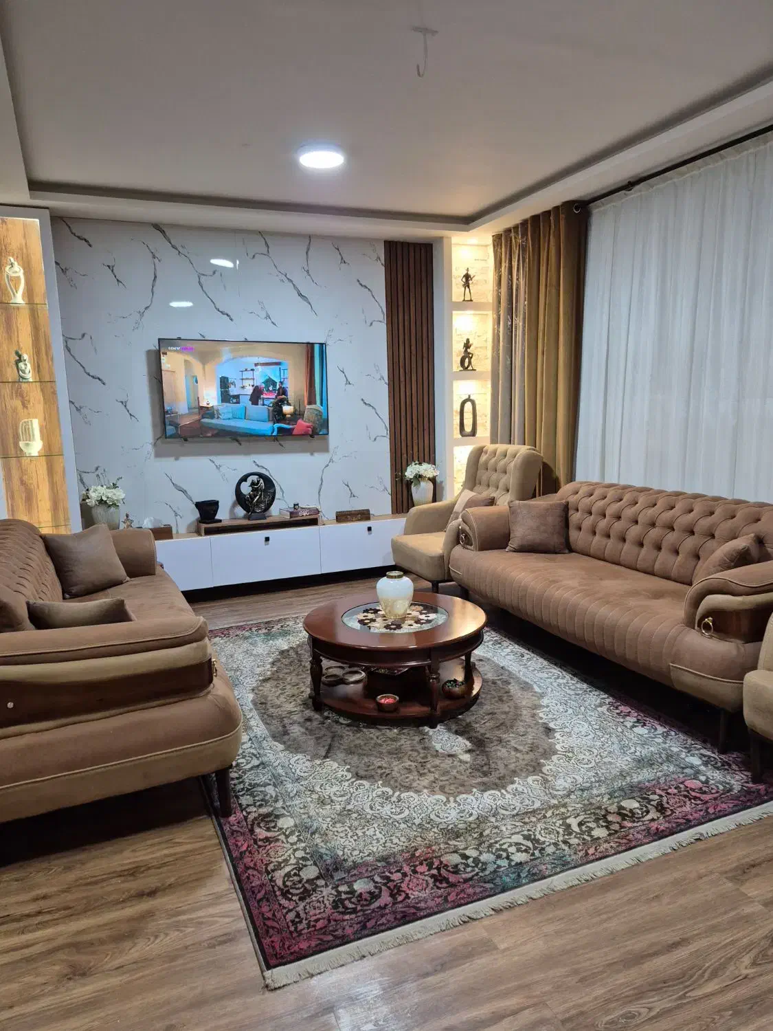 مبل ۸نفره چستر|مبلمان خانگی و میز عسلی|بندرعباس, |دیوار