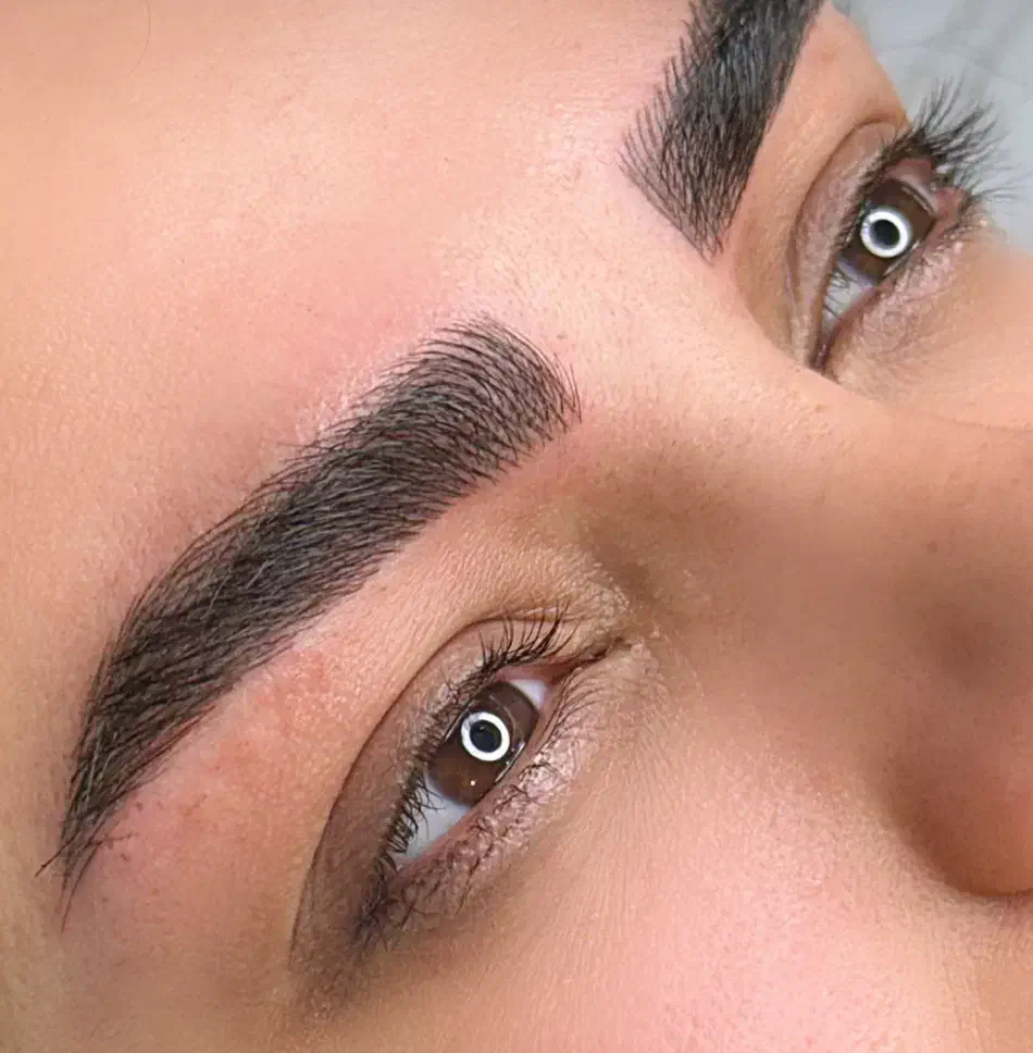 تخفیف میکروبلیدینگ و آرایش دائم|خدمات آرایشگری و زیبایی|قم, انصارالحسین|دیوار