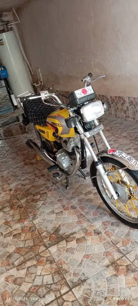 موتور سیکلت|موتورسیکلت|سیلوانه, |دیوار