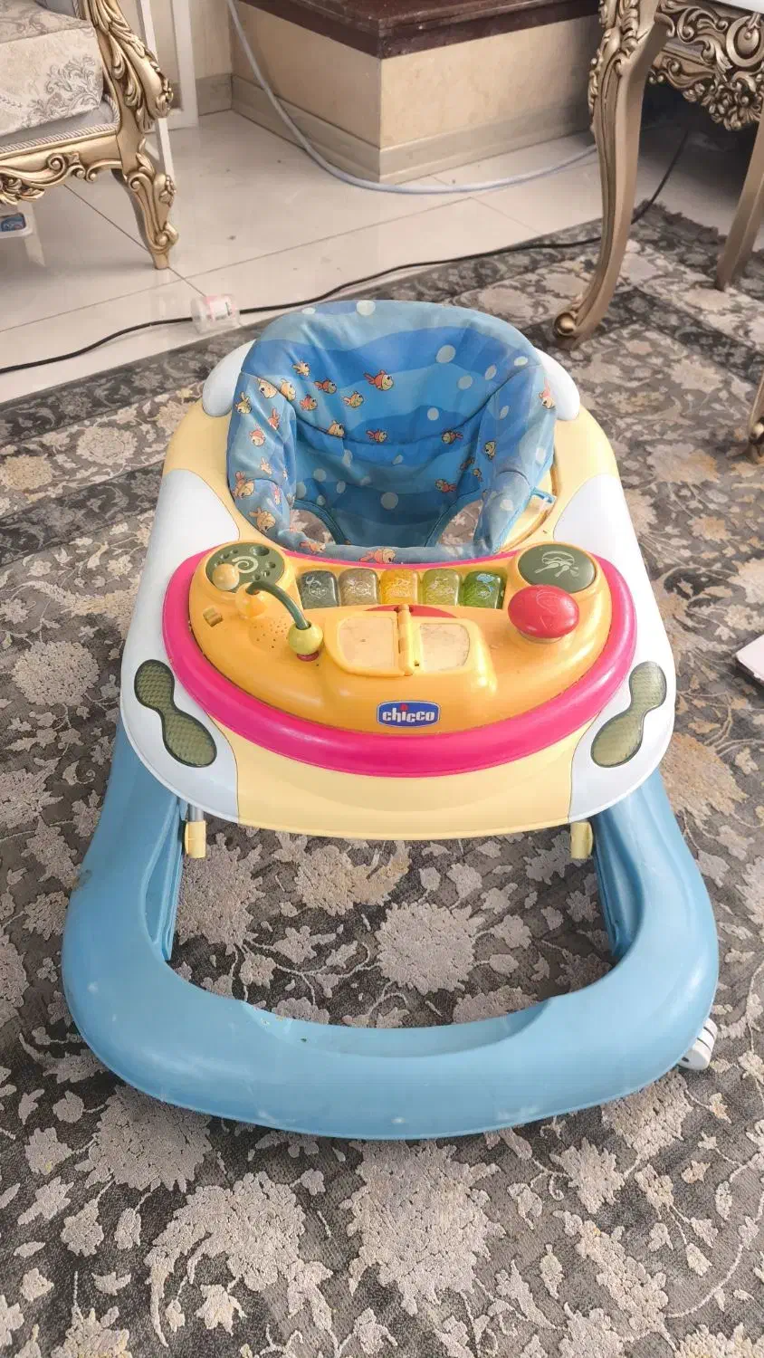 تخت نوزاد صندلی کودک و روروک|تخت و صندلی بچه|شیراز, معالی‌آباد|دیوار