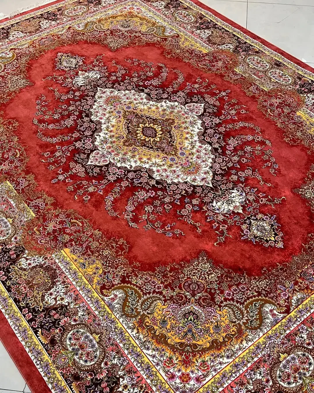 فرش اصلی نقش نفیس  گارانتی 10سال|فرش|شیراز, تندگویان|دیوار