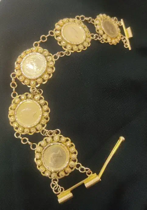 دستبند سکه ای|جواهرات|جم, |دیوار