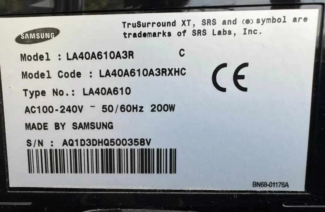 تلویزیون سامسونگ ۴۰ اینچ همراه با میز ترک|تلویزیون و پروژکتور|کلاردشت, |دیوار