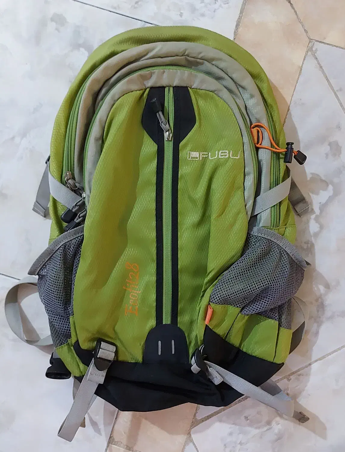 کیف کوهنوردی و طبیعت‌گردی|کیف، کفش، کمربند|اسلام‌شهر, باغ فیض|دیوار