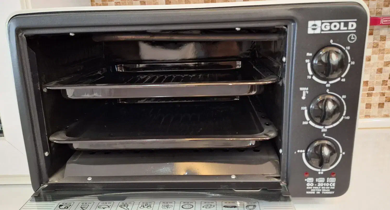 توستر مشکی نقره ای|اجاق گاز و لوازم برقی پختوپز|گلبهار, شهر جدید گلبهار|دیوار