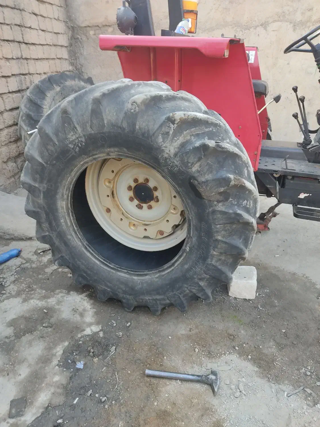 لاستیک تراکتور 18/30|قطعات یدکی و لوازم جانبی|گتوند, |دیوار