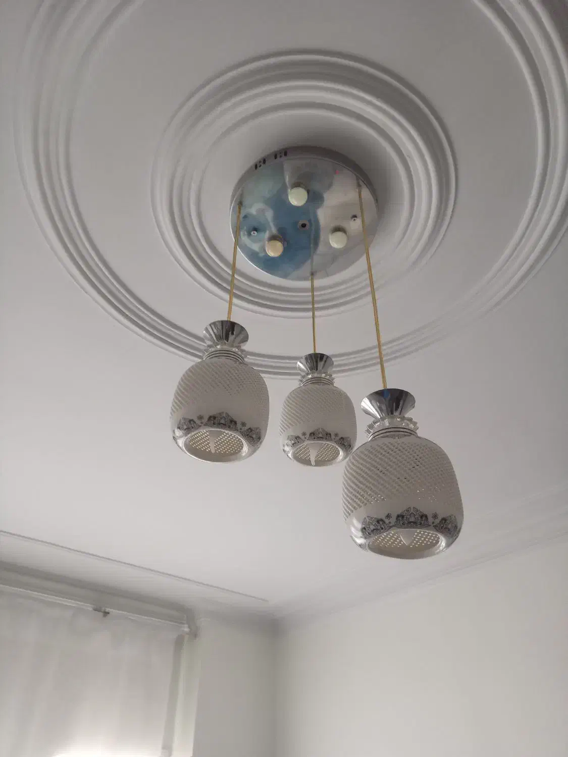 لوستر چینی|لوستر و چراغ آویز|تهران, خواجه نظام الملک|دیوار