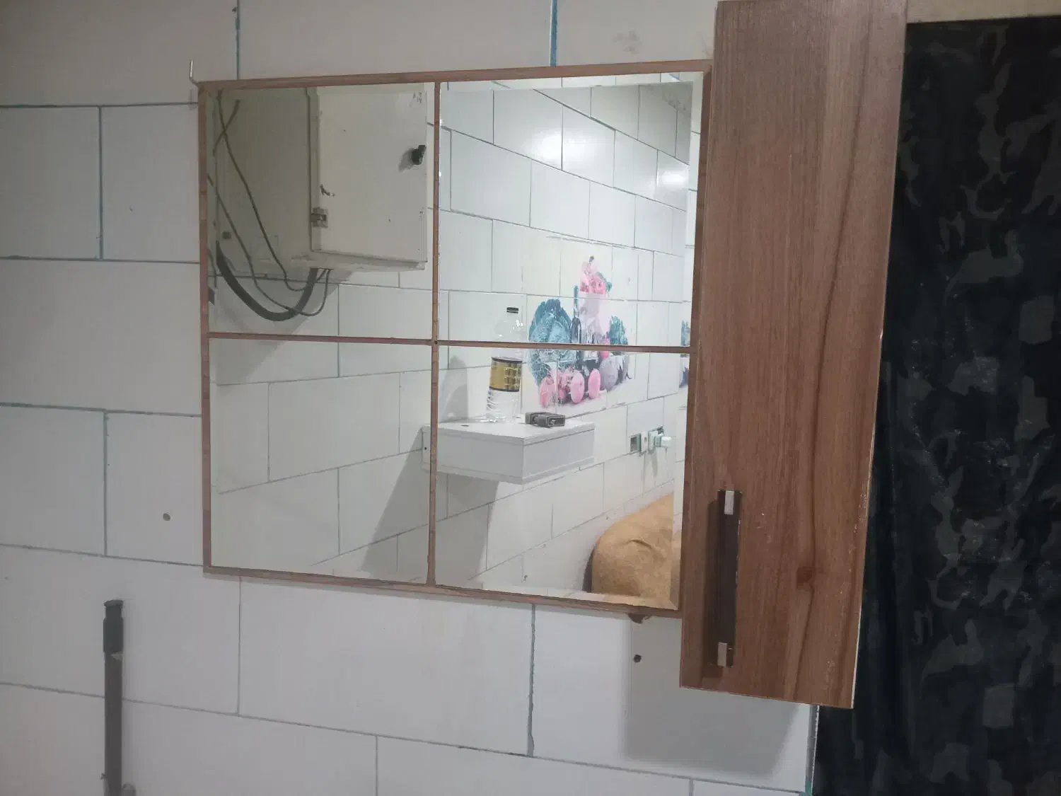 اینه بالا دست شوی|لوازم سرویس بهداشتی|بندر دیر, |دیوار