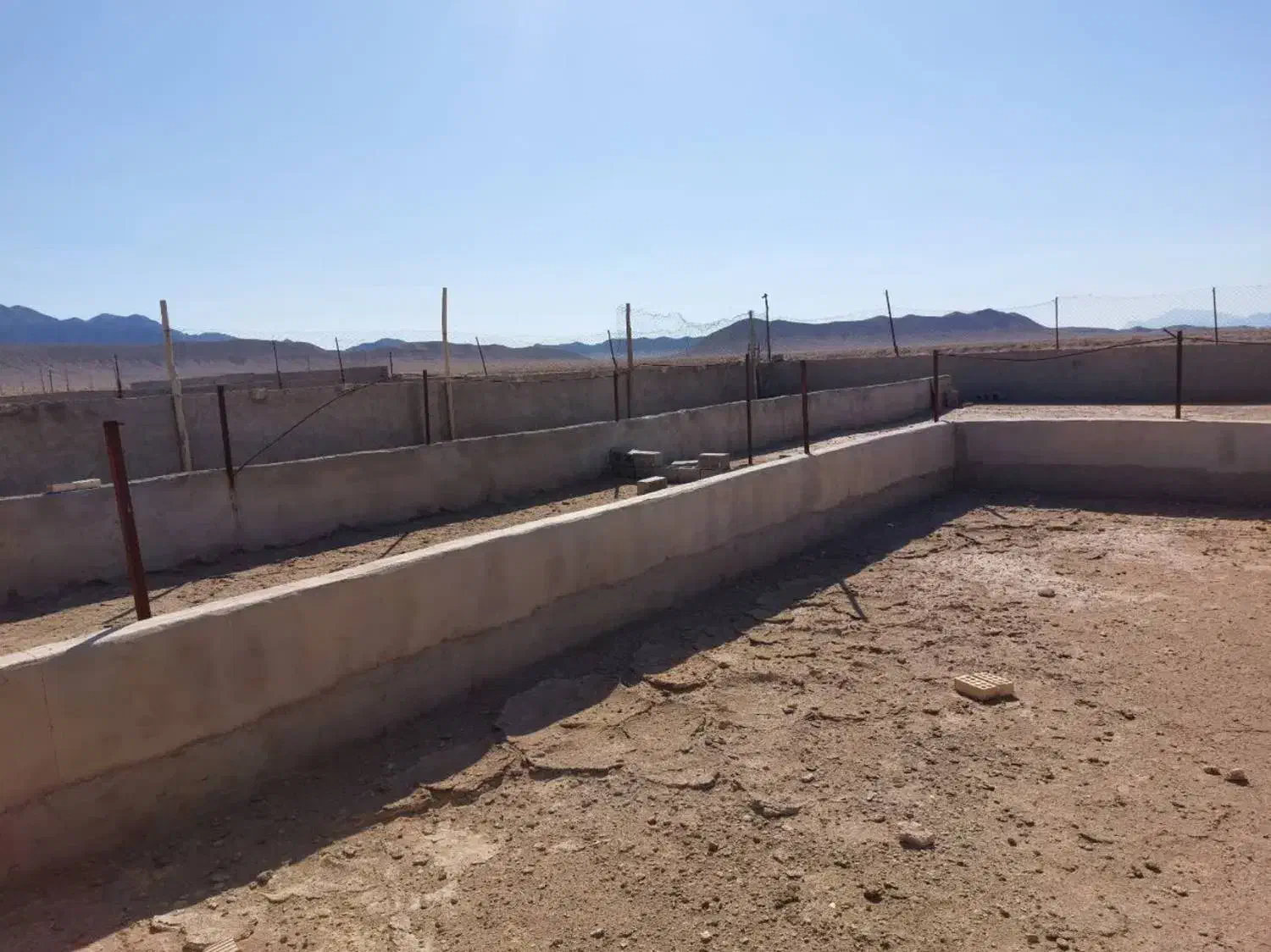 فروش مزرعه پروش شترمرغ مولد|فروش دفتر صنعتی، کشاورزی، تجاری|خور (اصفهان), |دیوار