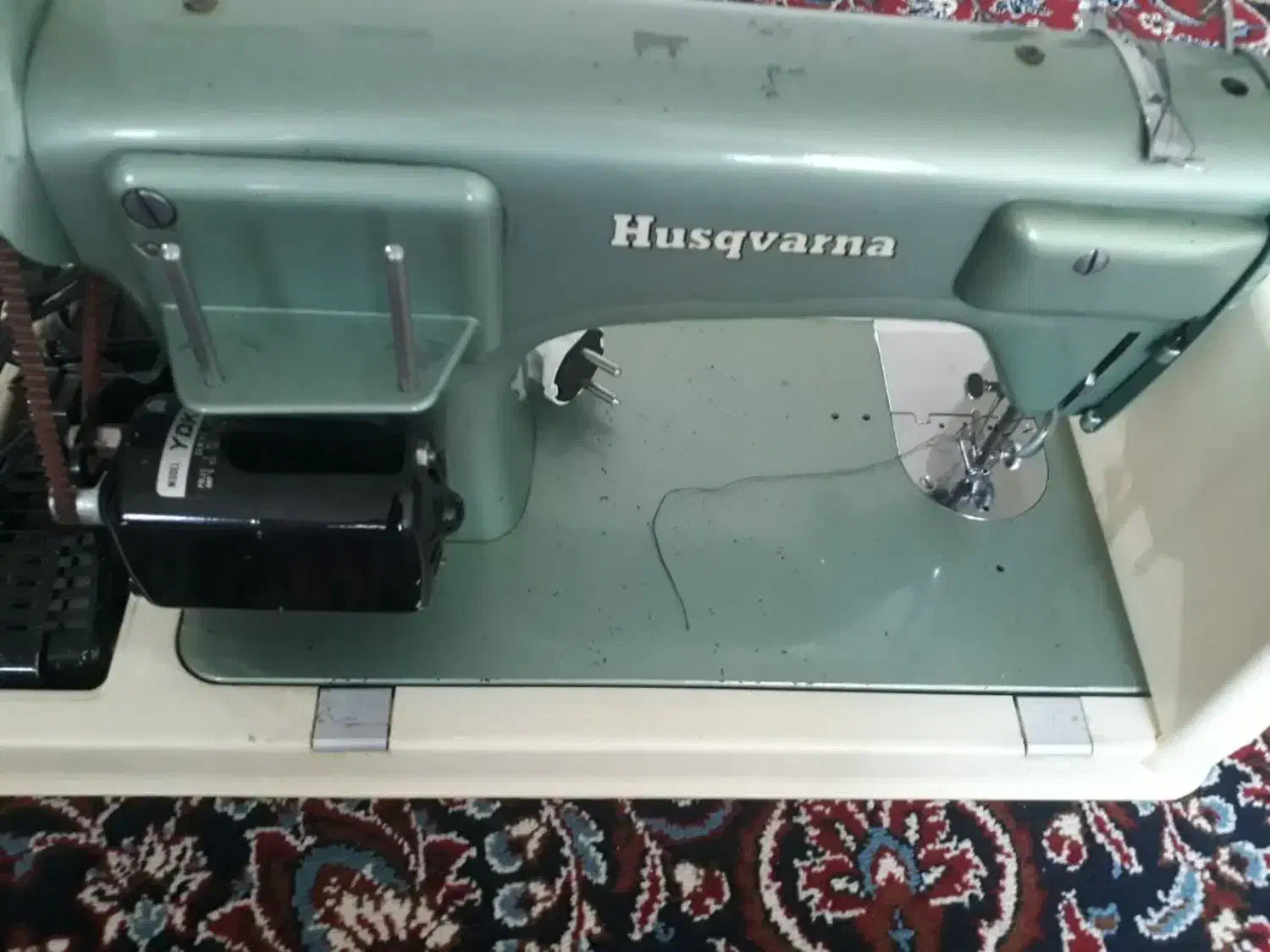 چرخ عتیقه|کلکسیون اشیاء عتیقه|پردیس, فاز ۳|دیوار