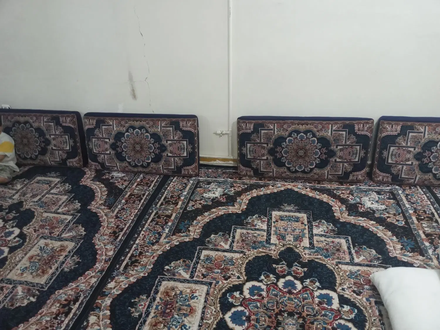 فروش یک عددزیرتلویزیون ام دی اف.۶عددپشتی ۷۰۰شانه|میز تلویزیون|تهران, نعمتآباد|دیوار