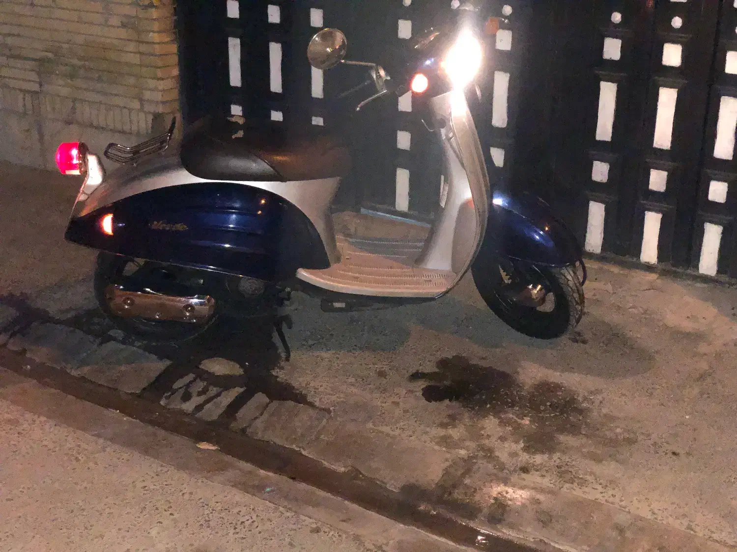 موتور سیکلت پاکشتی|موتورسیکلت|شیراز, قلعه نو|دیوار