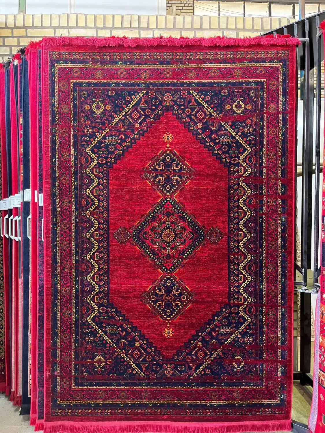 فرش بلوچی(فرش لاکی)|فرش|اصفهان, کوجان|دیوار