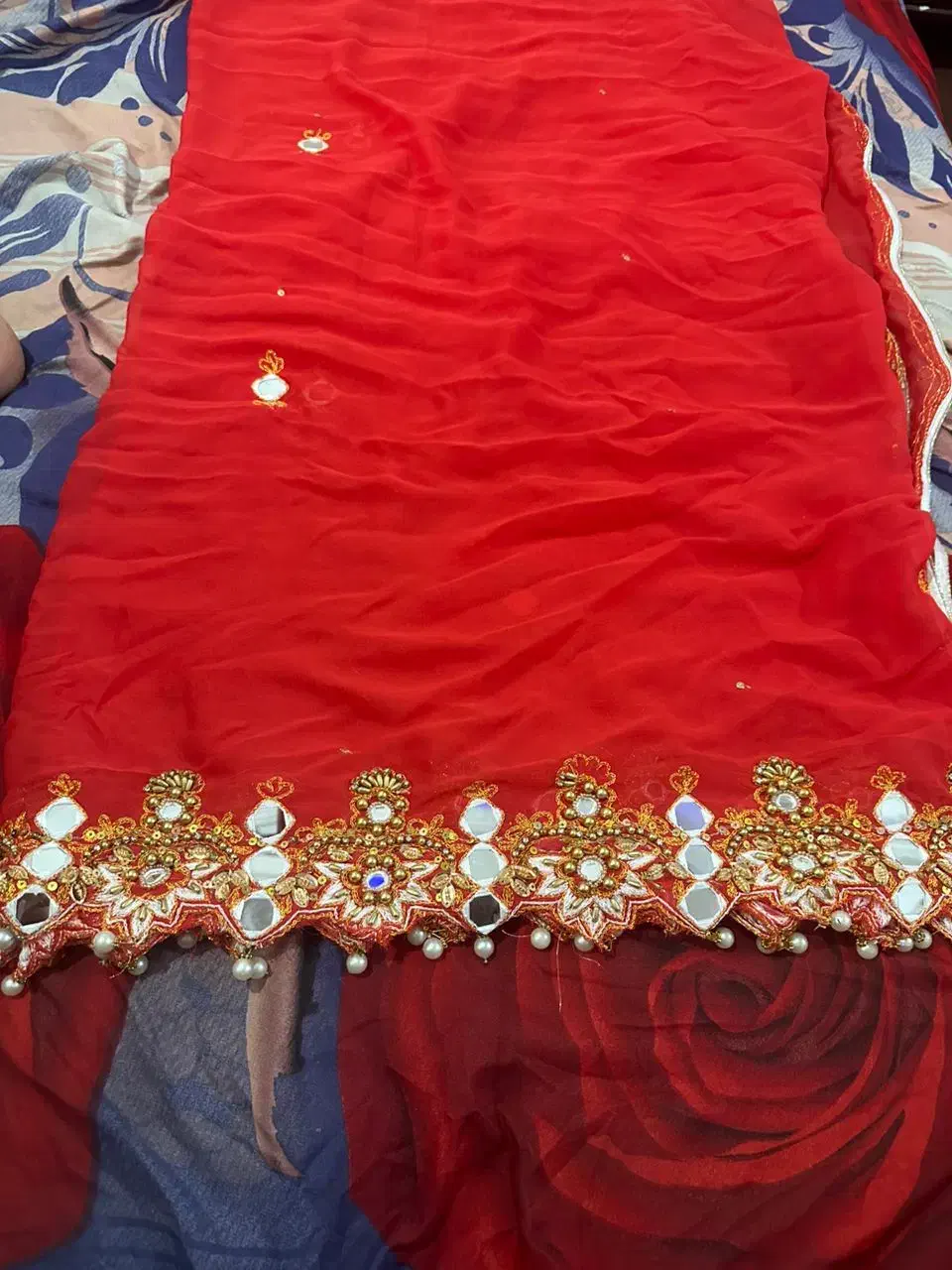 لباس بنارسی|لباس|ایرانشهر, |دیوار