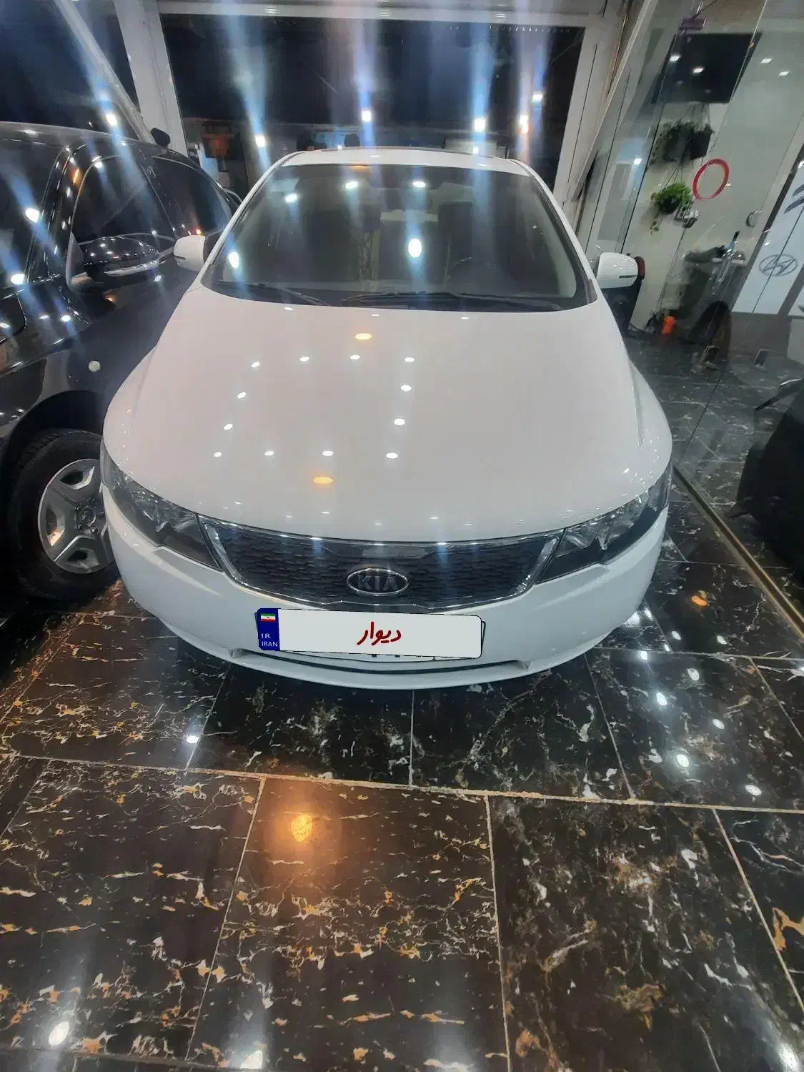 سراتو|خودرو سواری و وانت|قم, چهل درخت‎|دیوار